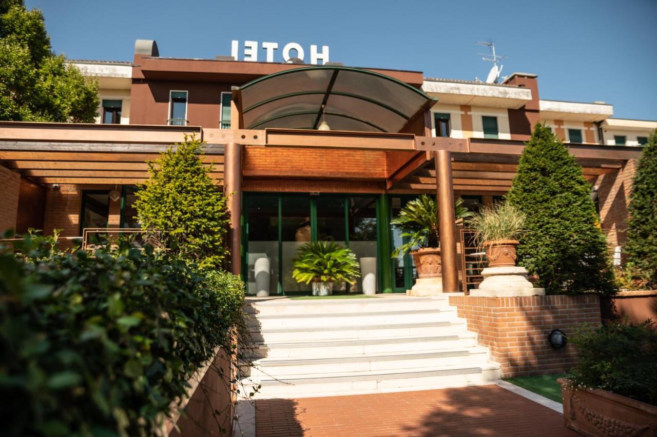 Hotel Querini Budget & Business Hotel Сандриго Экстерьер фото